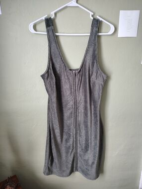 No Boundaries Junior's Size Large Green Velvet Ribbed Full-zip Pinafore Dress